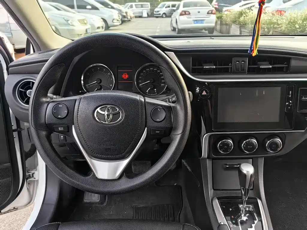 Toyota Corolla — миниатюра 7