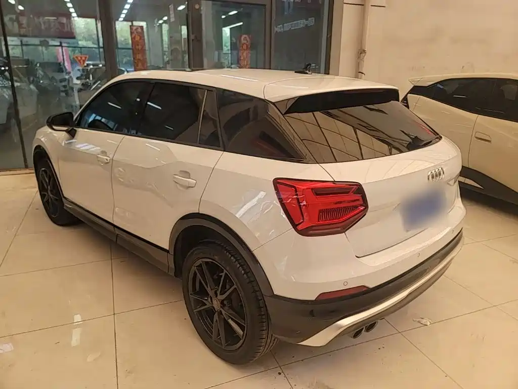 Audi Q2L — миниатюра 5