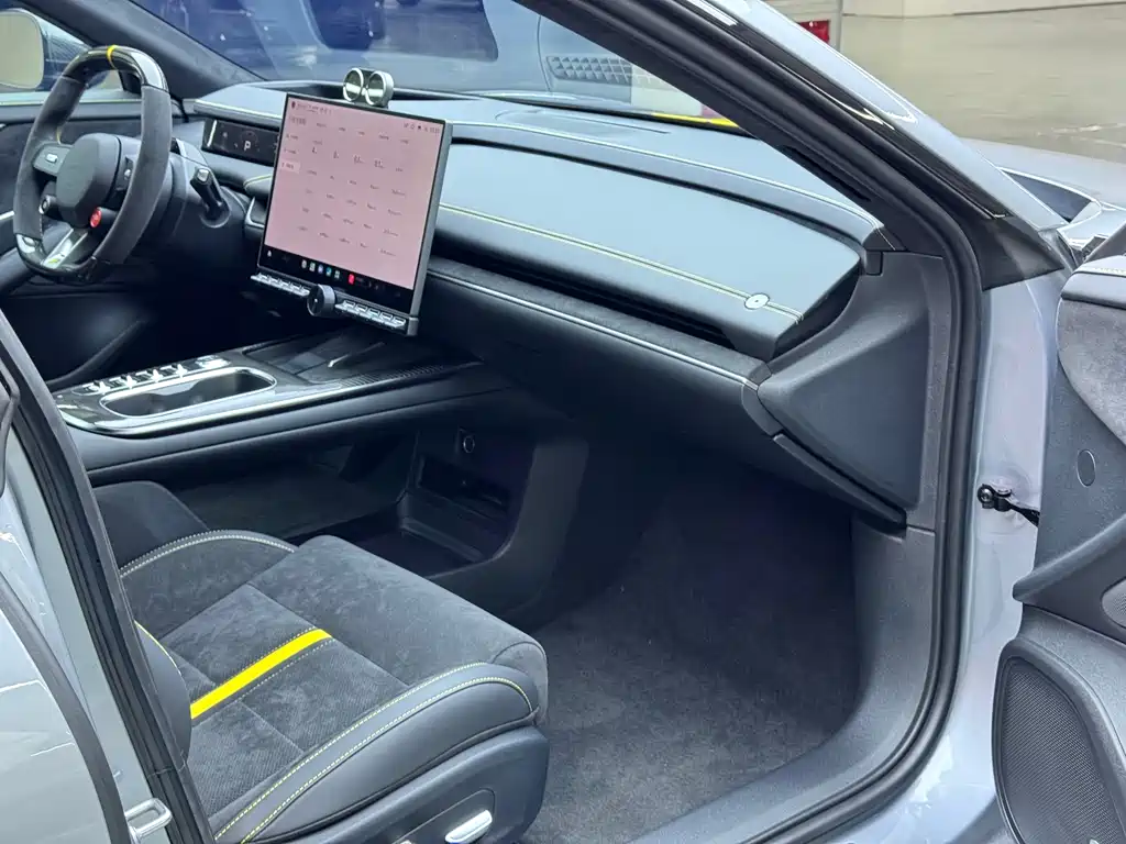 XIAOMI CAR XIAOMI SU7 ULTRA