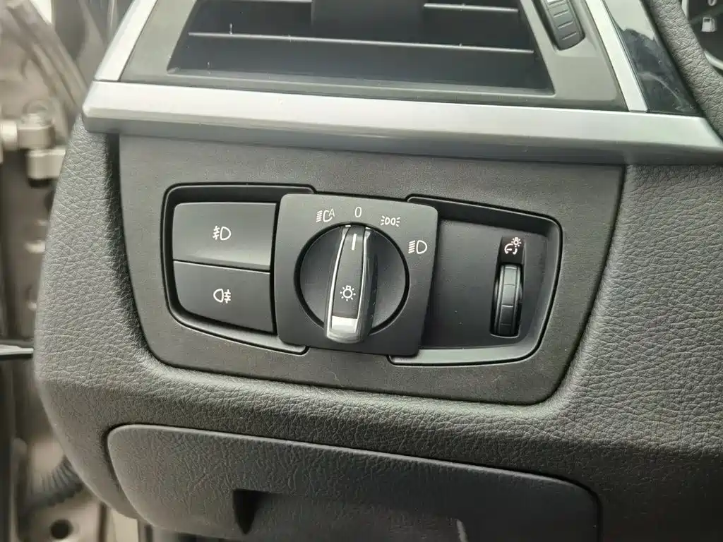 BMW 3 Series — миниатюра 21