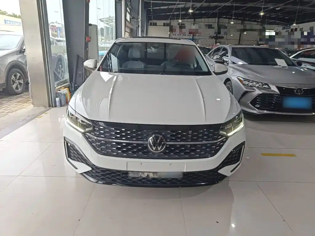 Volkswagen Lavida — миниатюра 3