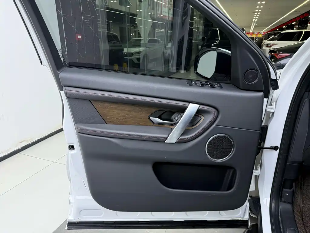 Land Rover Discovery Sport — миниатюра 14