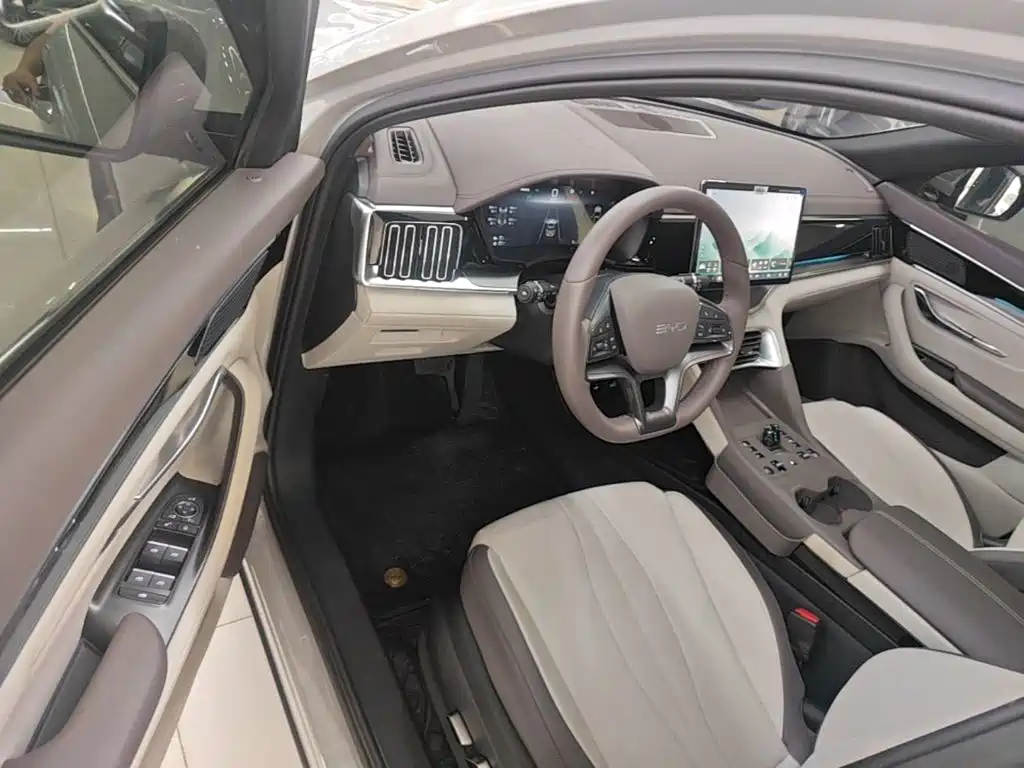 BYD PLUS New Energy — миниатюра 16
