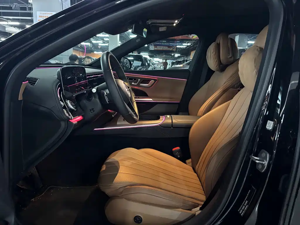 Mercedes-Benz E-Class — миниатюра 4