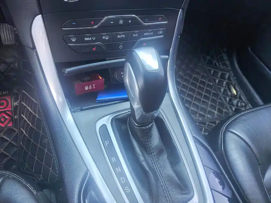 Ford Edge — миниатюра 16