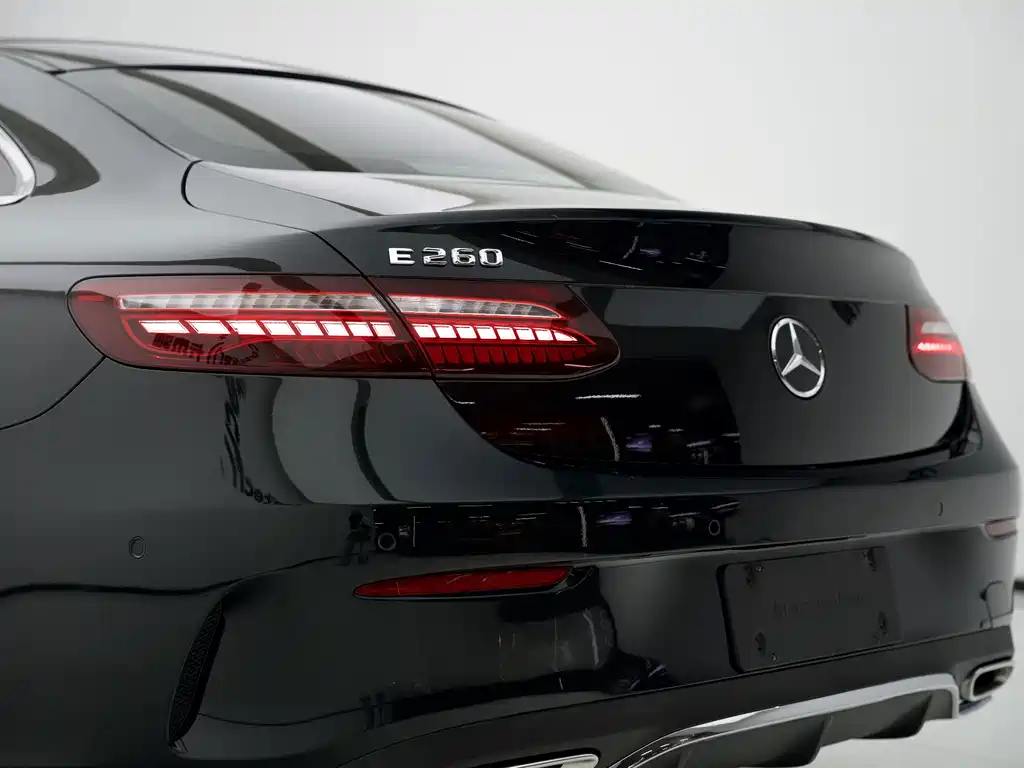 Mercedes-Benz E-Class (Import) — миниатюра 16