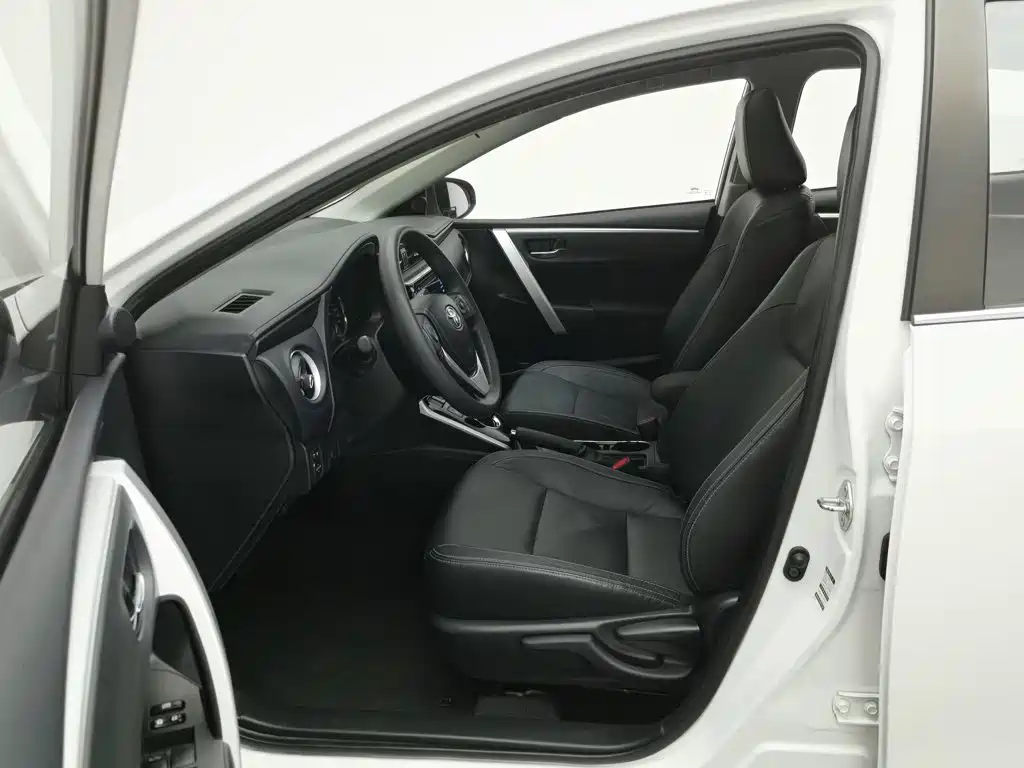 Toyota Corolla Hybrid — миниатюра 10