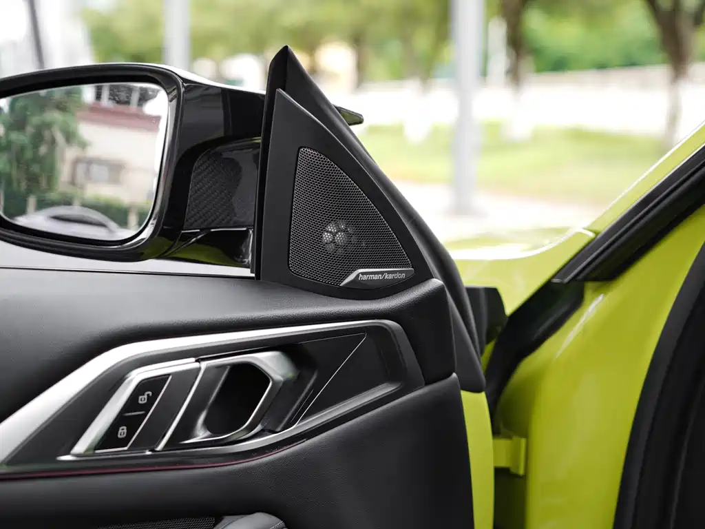 BMW M4 — миниатюра 12