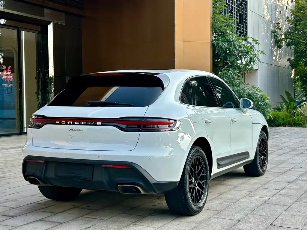 Porsche Macan — миниатюра 6