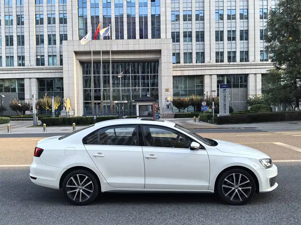 Volkswagen Sagitar — миниатюра 6