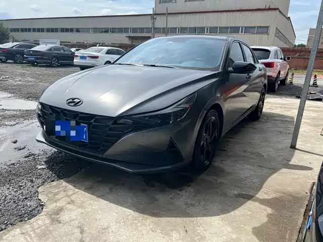 Hyundai Elantra