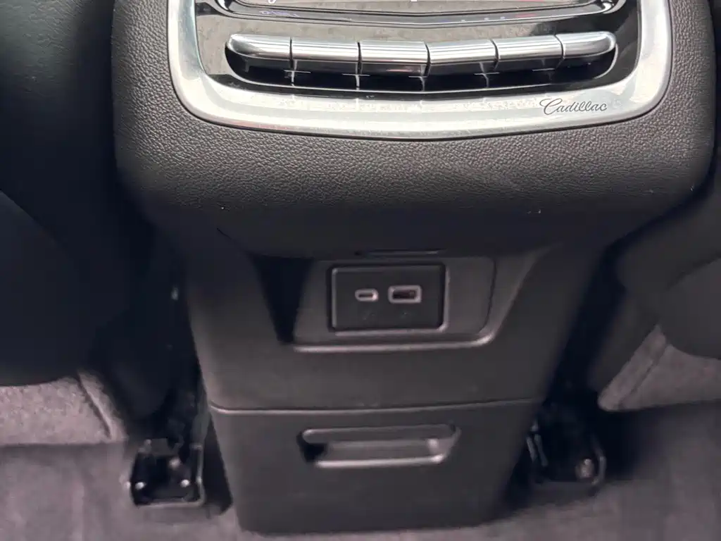 Cadillac XT6 — миниатюра 20