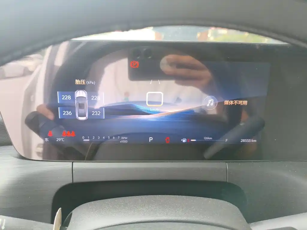 Buick Verano — миниатюра 12