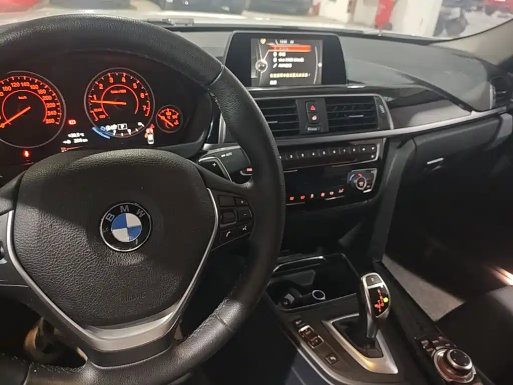 BMW 3 Series — миниатюра 10
