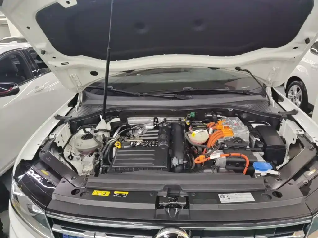 Volkswagen Tiguan L PHEV — миниатюра 20