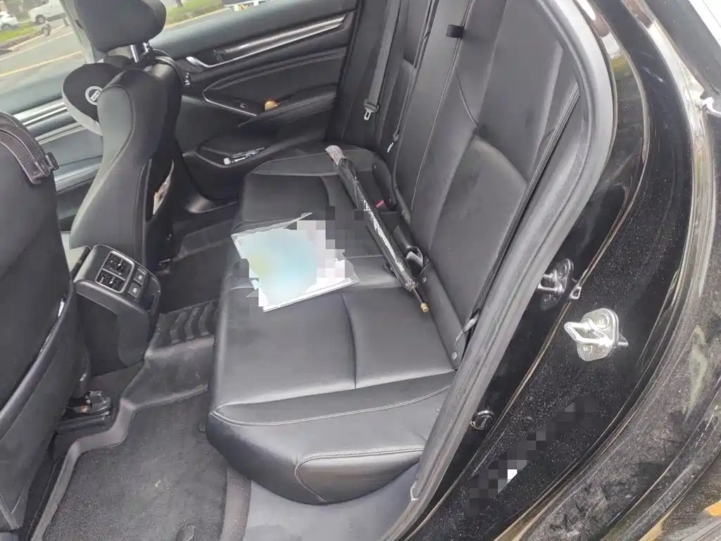 Honda Accord — миниатюра 13