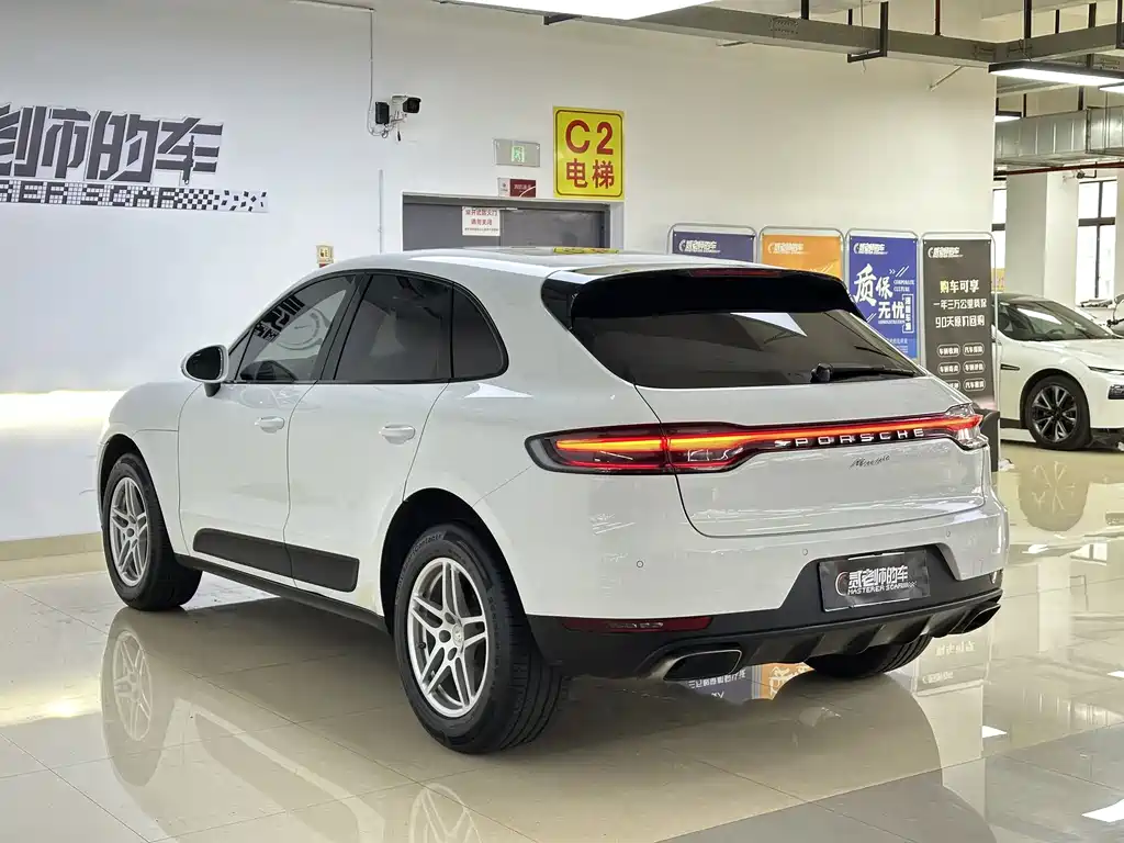 Porsche Macan — миниатюра 4