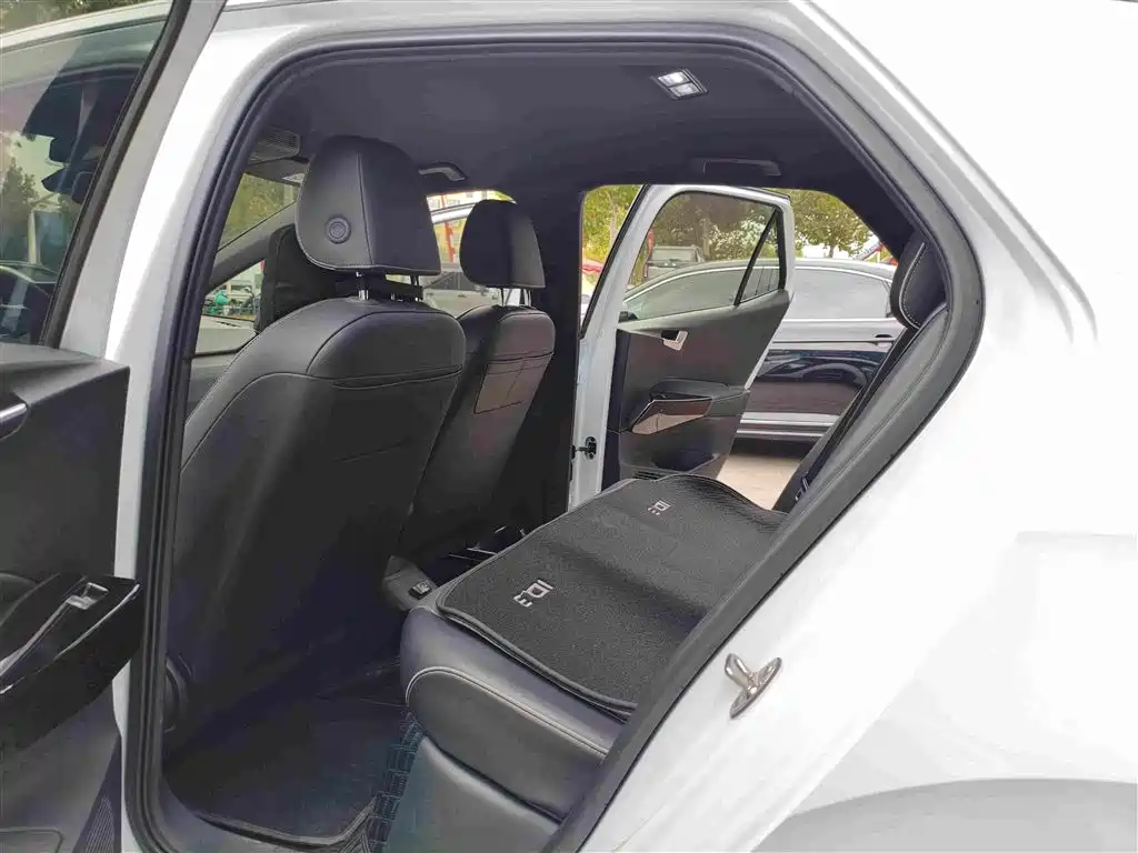 Volkswagen ID.3 — миниатюра 6