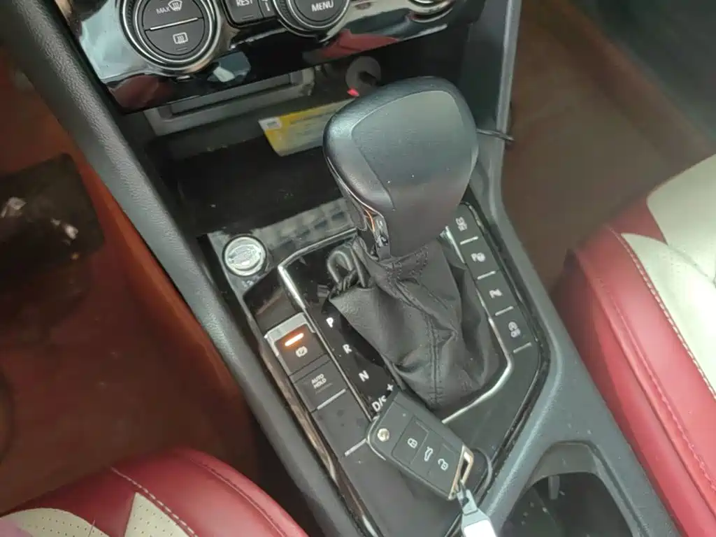 Volkswagen Tiguan L — миниатюра 14