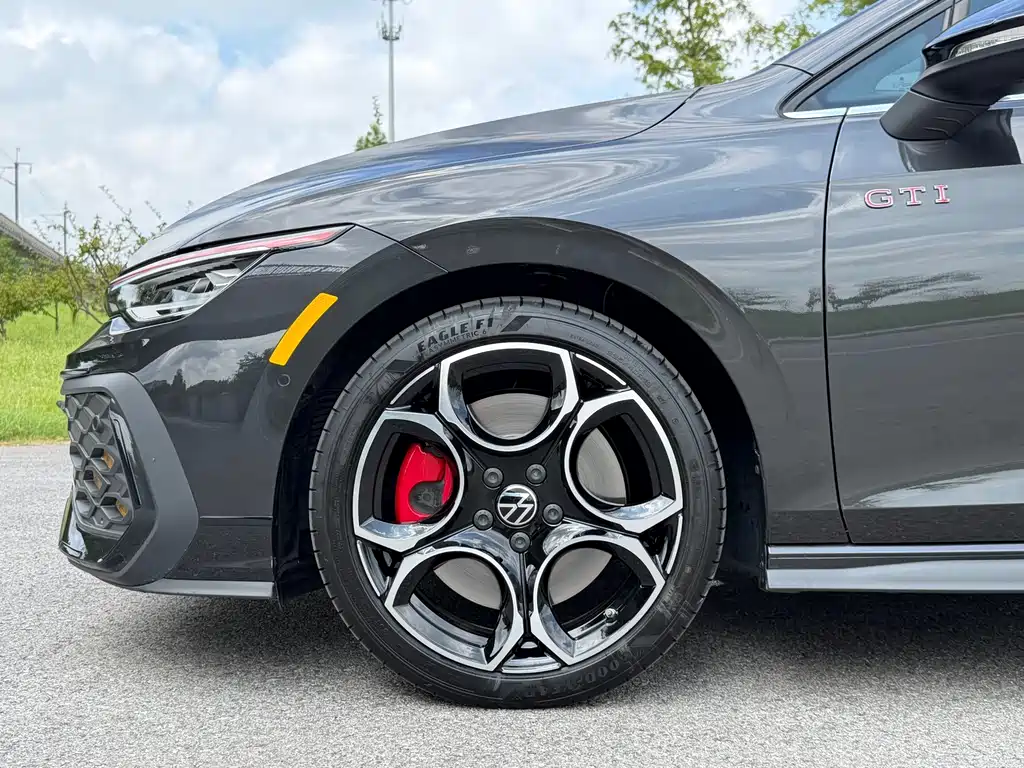 Volkswagen Golf GTI — миниатюра 8