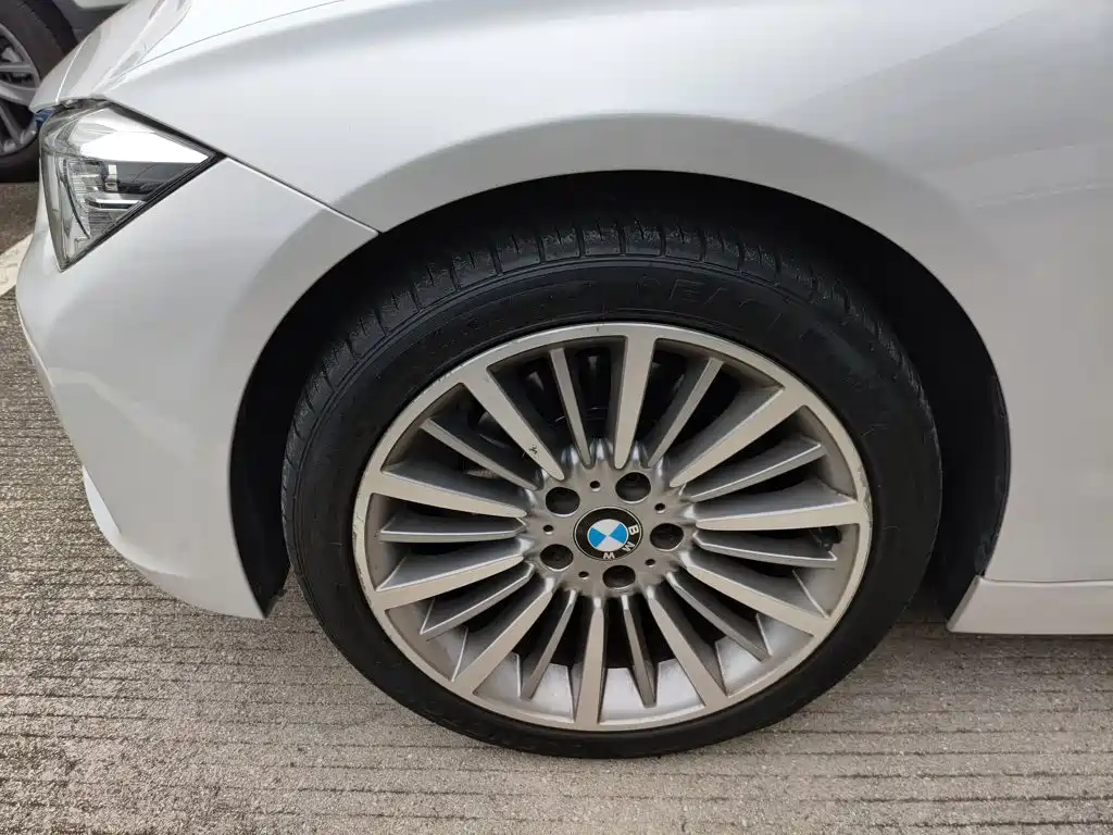 BMW 3 Series — миниатюра 23
