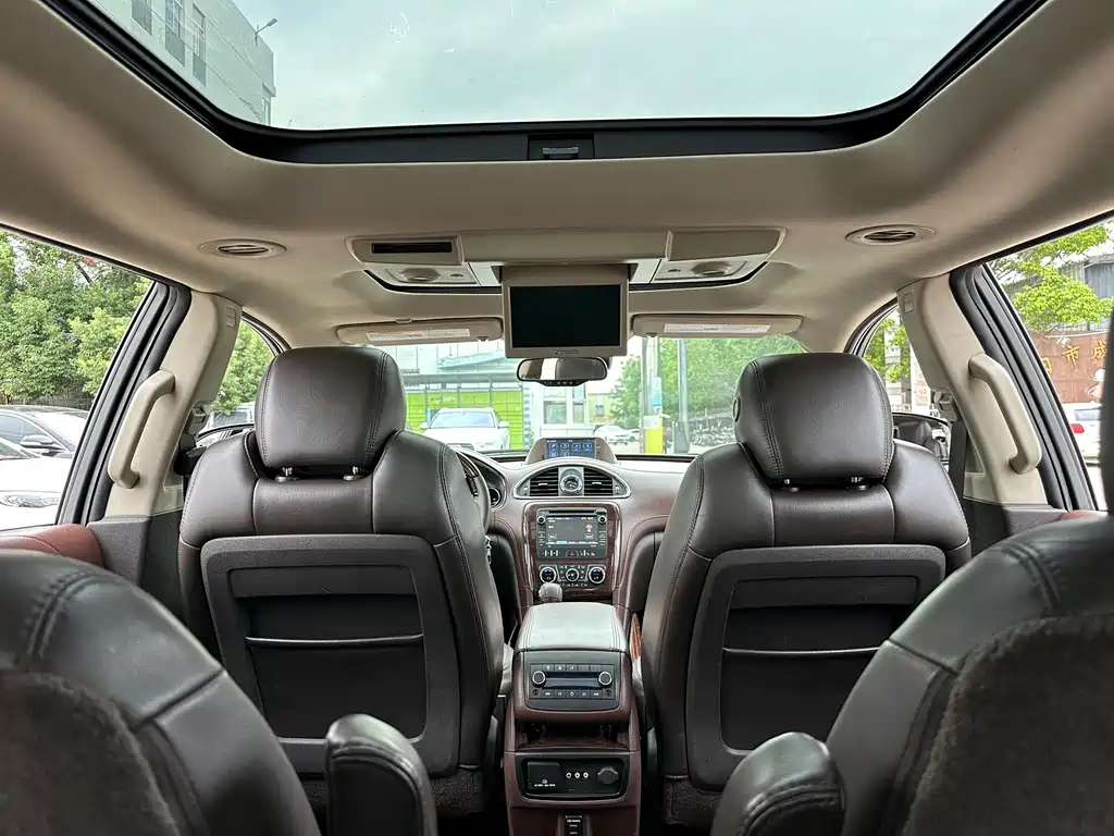Buick Enclave — миниатюра 22