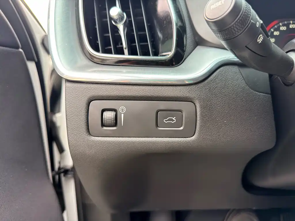 Volvo XC60 — миниатюра 28