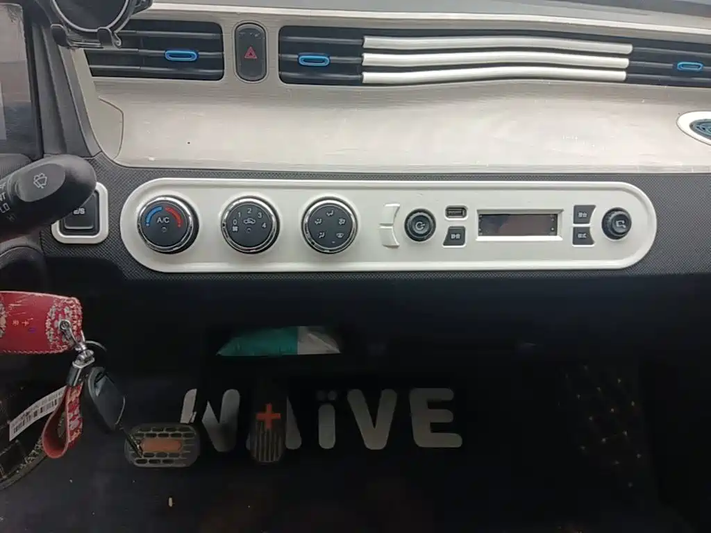 Wuling MINIEV — миниатюра 13