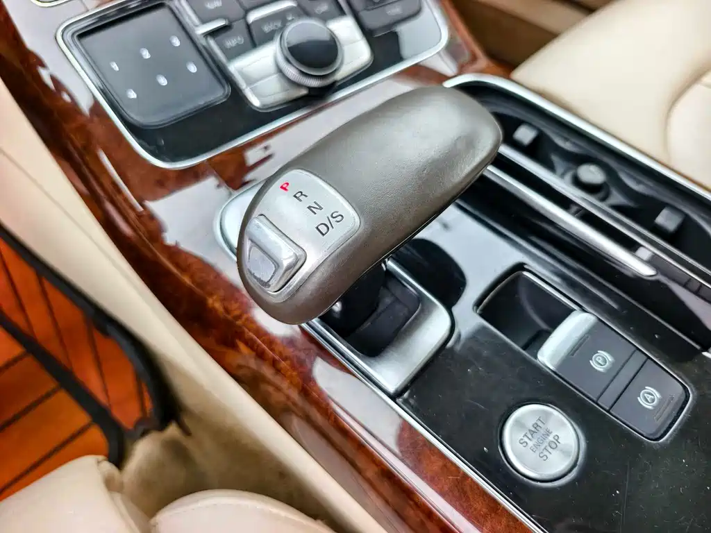 Audi A8 — миниатюра 7