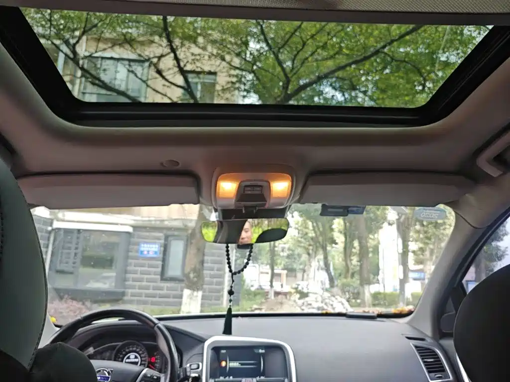 Volvo XC60 (Import) — миниатюра 9