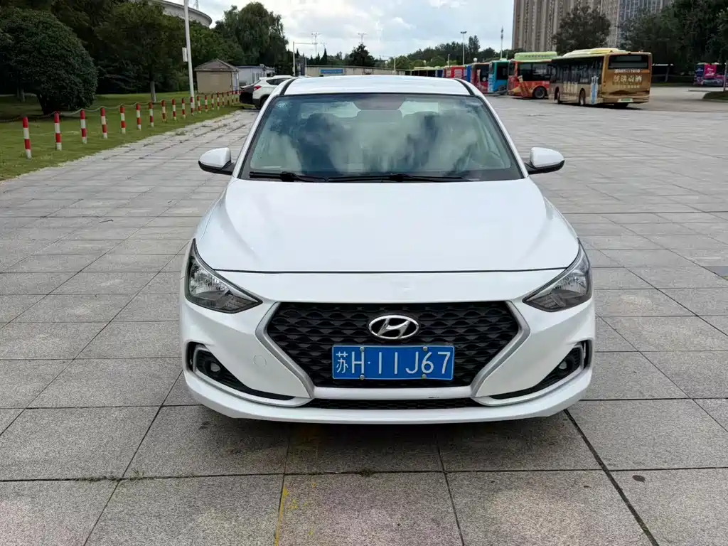 Hyundai Elantra — миниатюра 2