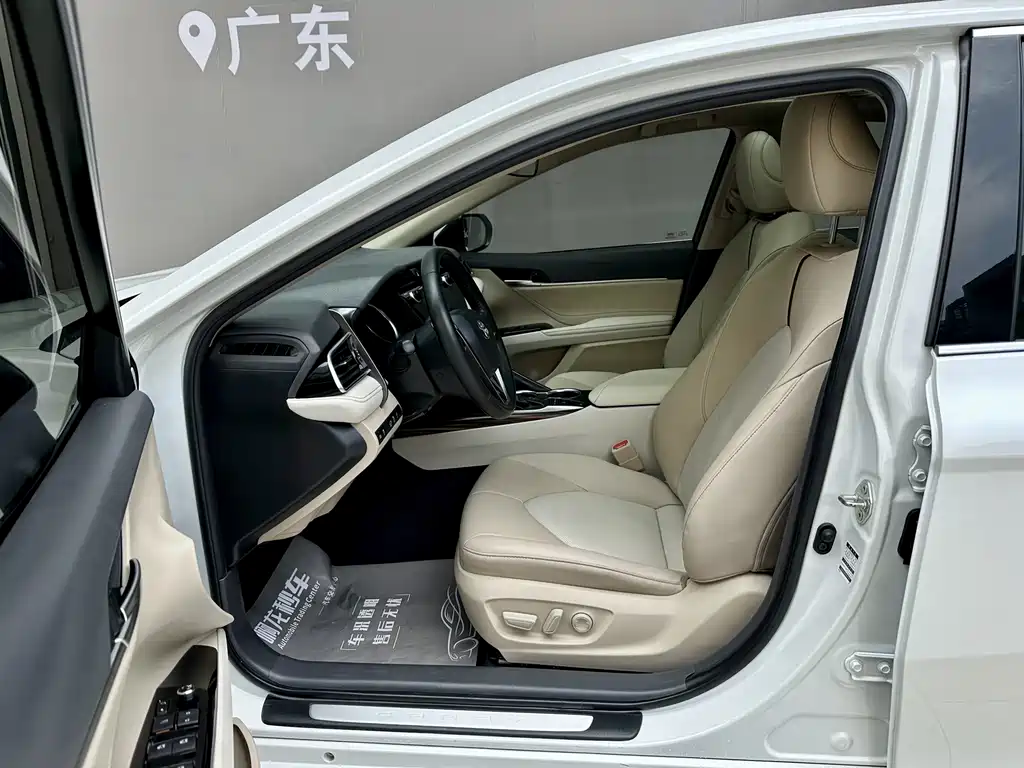 Toyota Camry 2019 2.5G Luxury VI