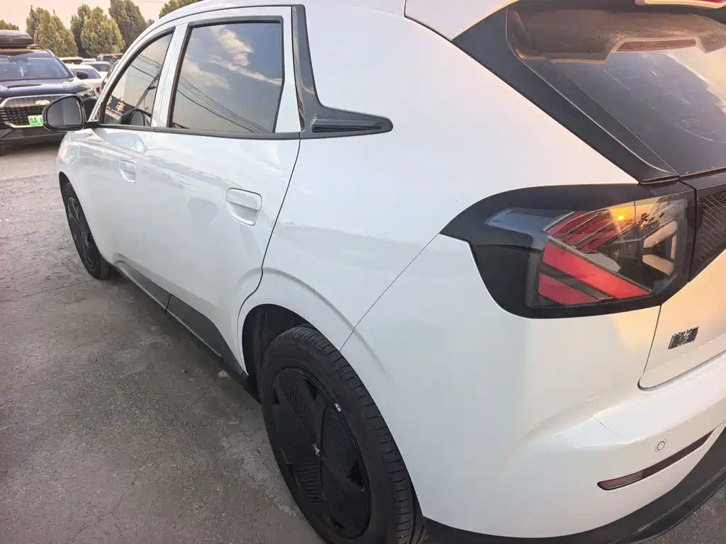 ARCFOX Beta T1 — миниатюра 7