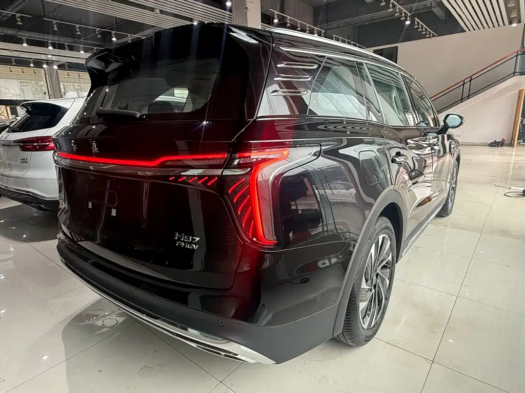 Hongqi HS7 PHEV 2024 2.0T PHEV 7 мест