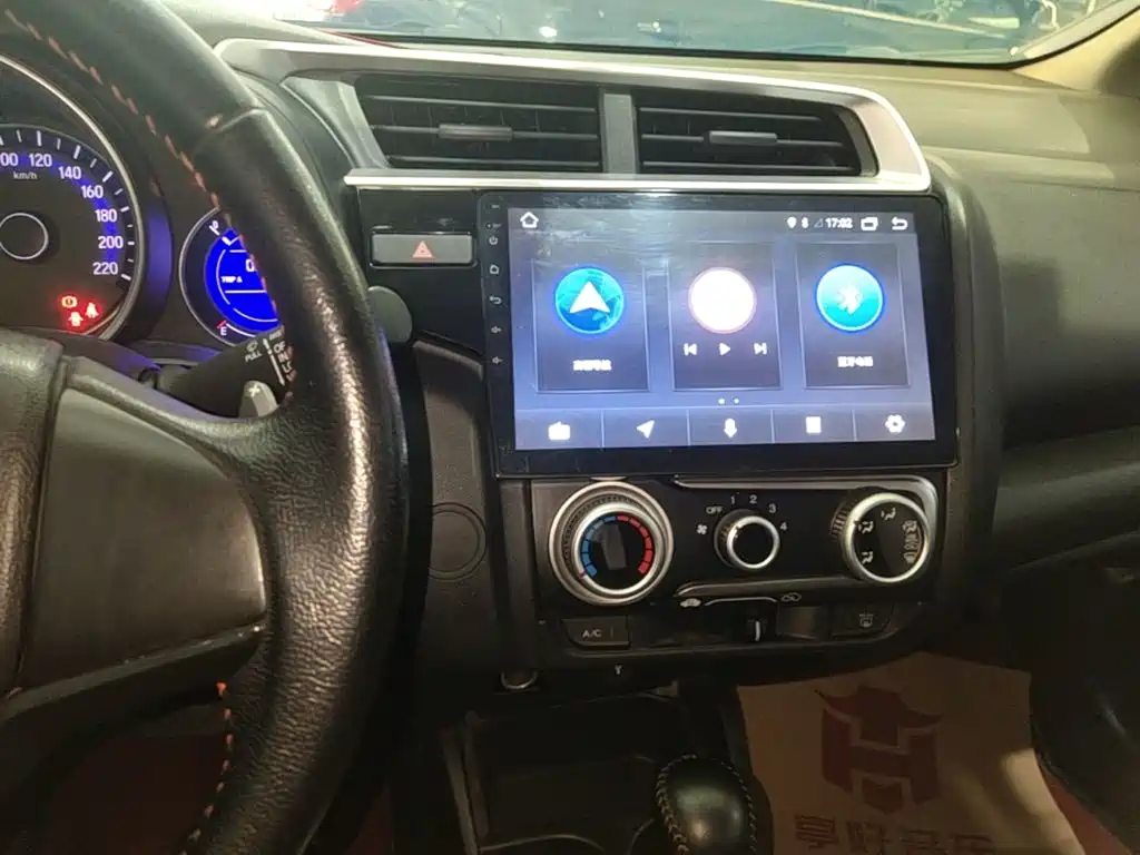Honda Fit — миниатюра 13