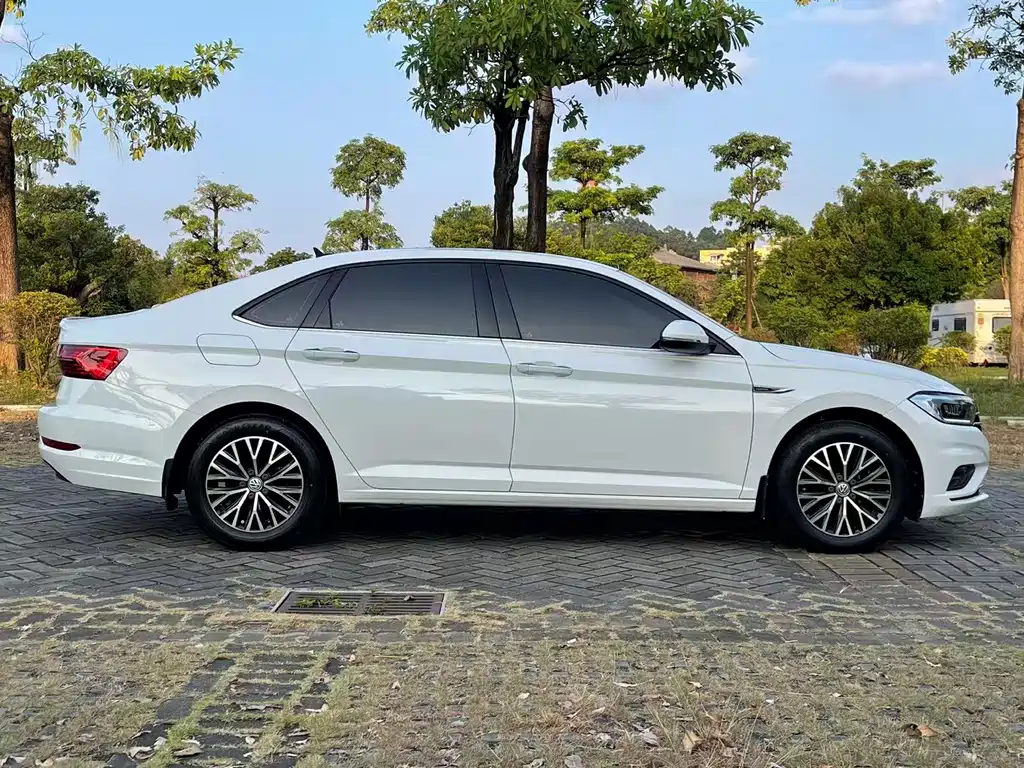 Volkswagen Sagitar — миниатюра 4