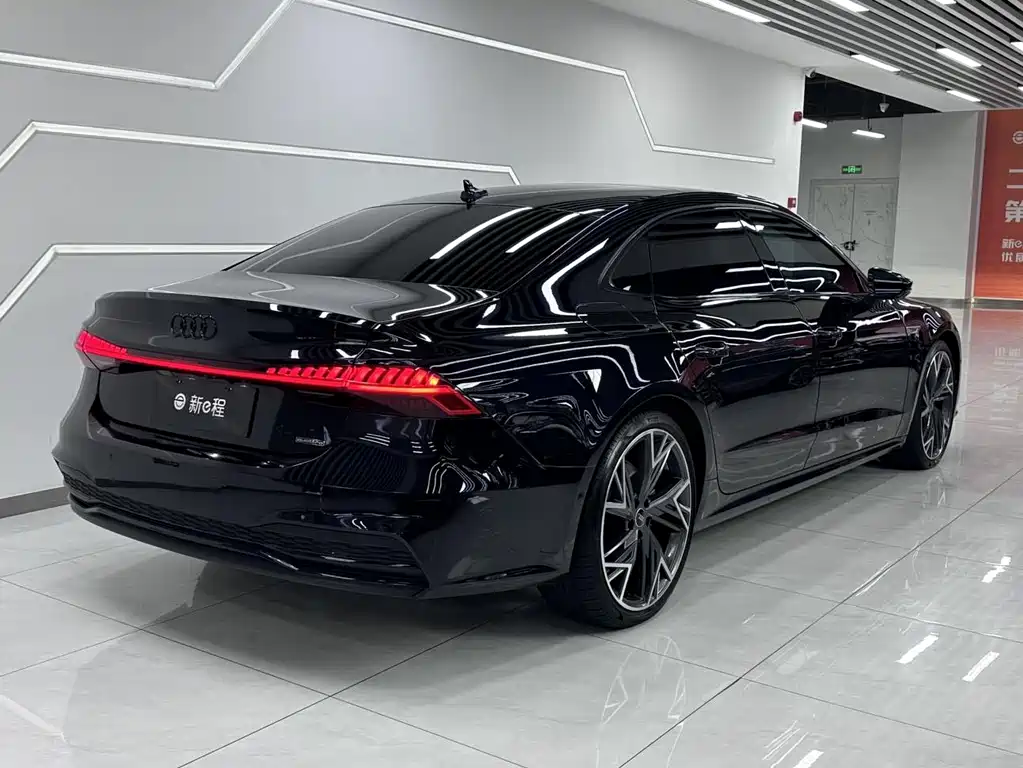 Audi A7L — миниатюра 5
