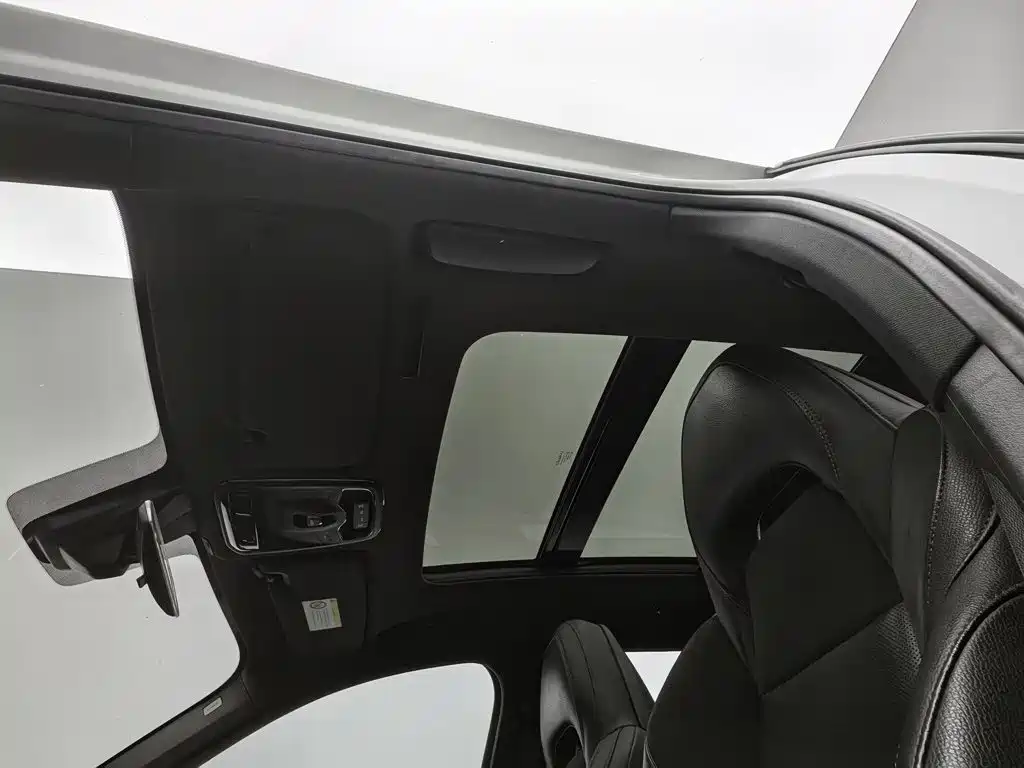 Lynk & Co 03 — миниатюра 14