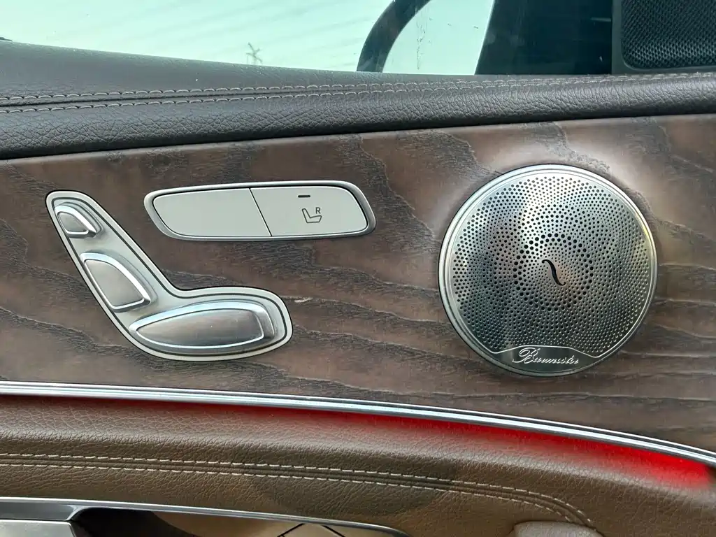Mercedes-Benz E-Class — миниатюра 18