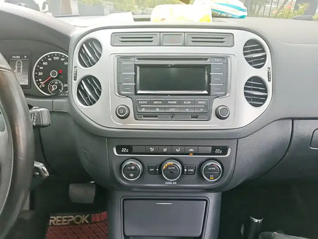 Volkswagen Tiguan — миниатюра 13