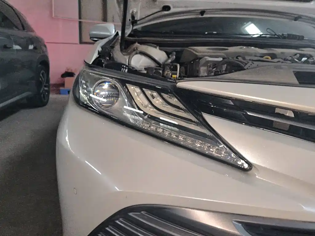 Toyota Camry — миниатюра 7