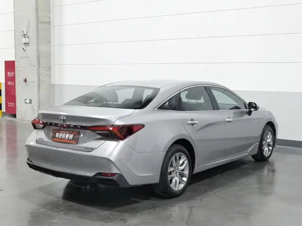 Toyota Avalon — миниатюра 2
