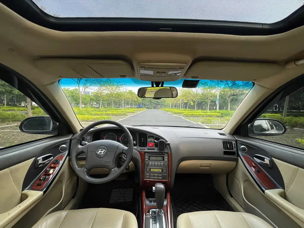 Hyundai Elantra — миниатюра 6