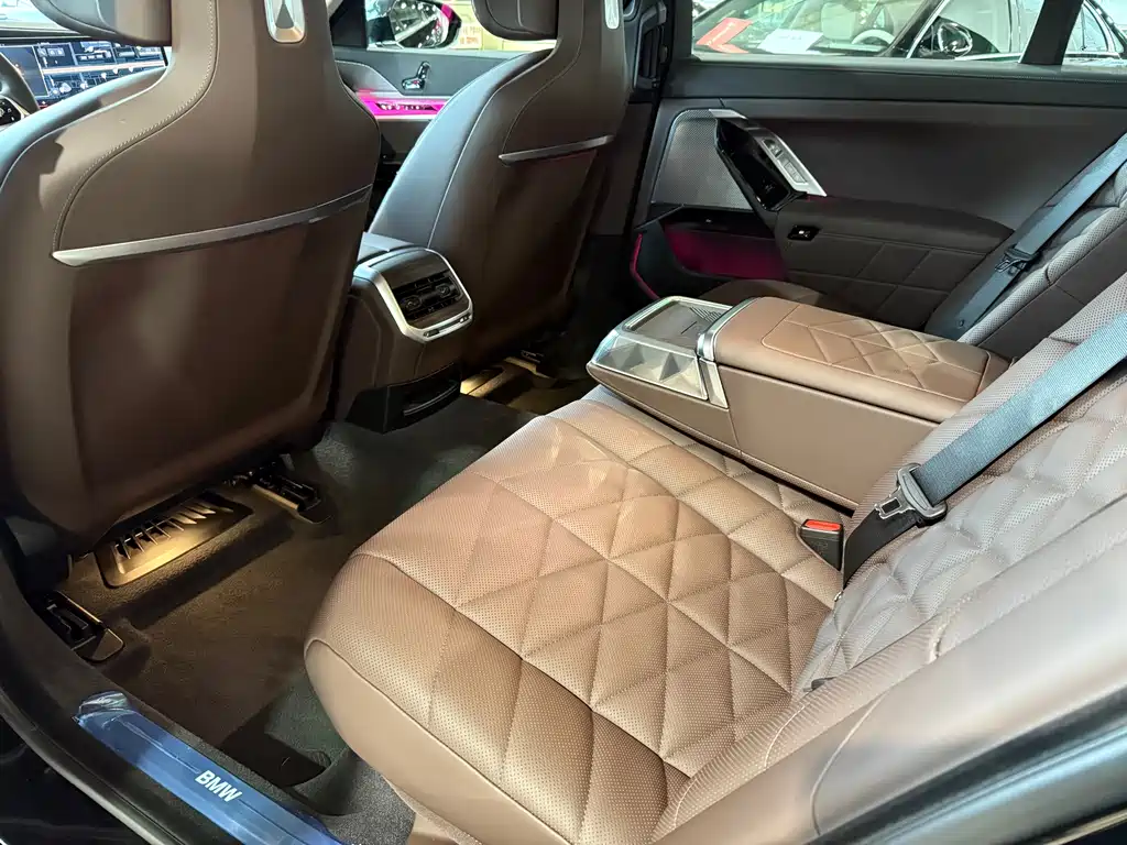 BMW 7 Series 7 2023 735Li Luxury