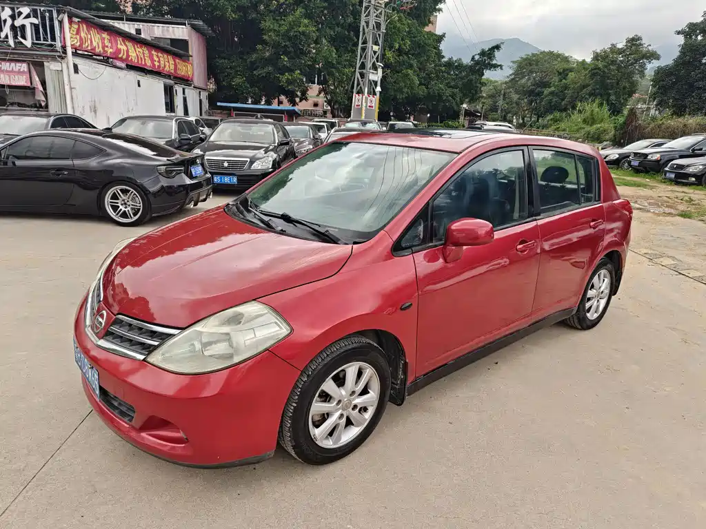 Купить Nissan Tiida