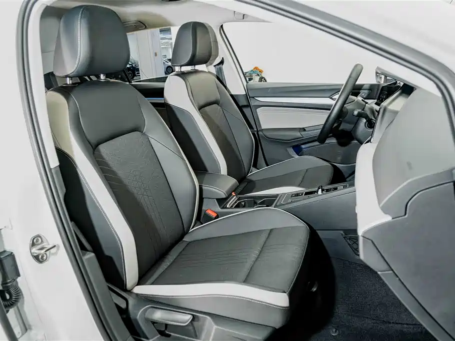 Volkswagen Golf — миниатюра 19