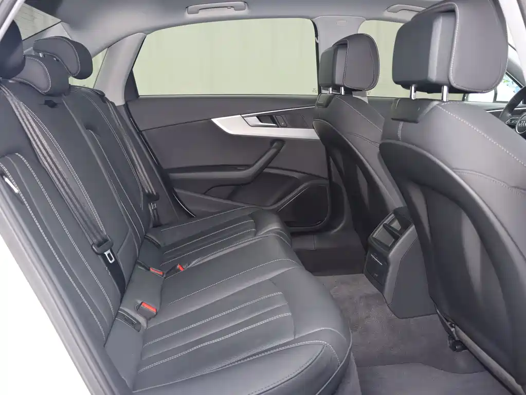 Audi A4L — миниатюра 15