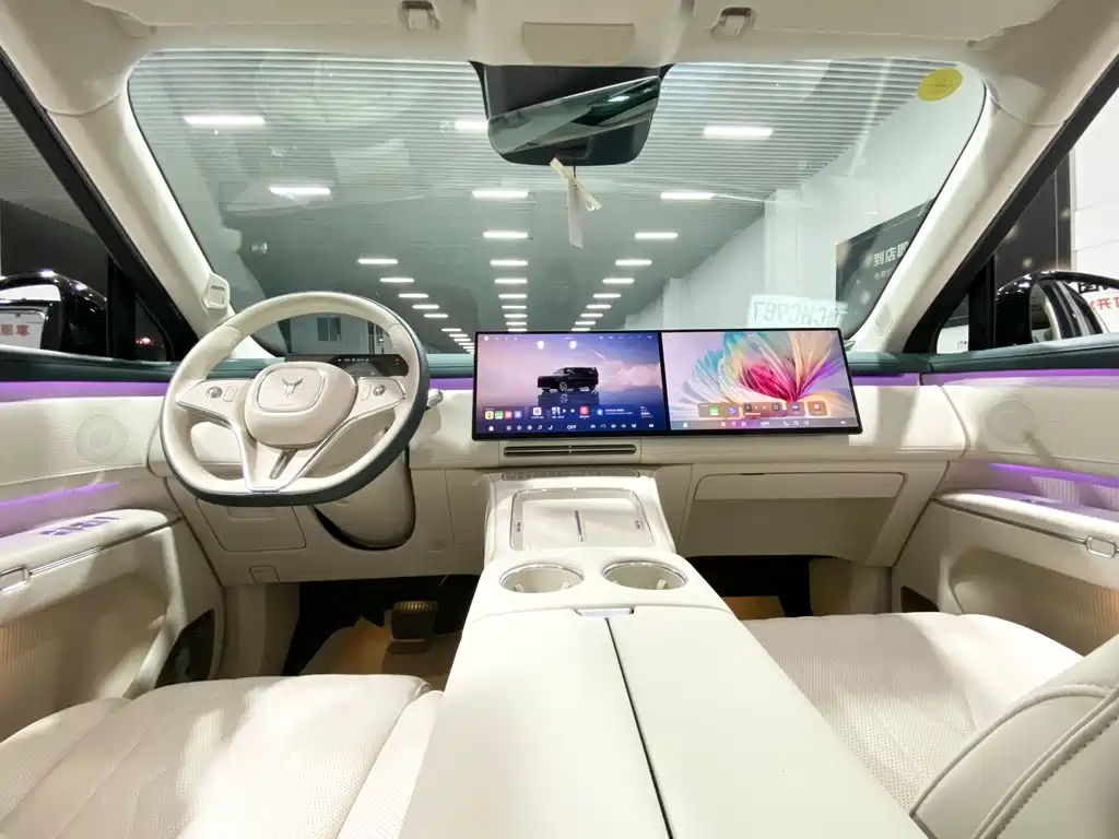 VOYAH Taishan X8 — миниатюра 7