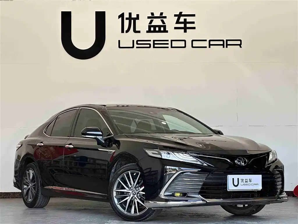 Toyota Camry 2021 2.0G Luxury