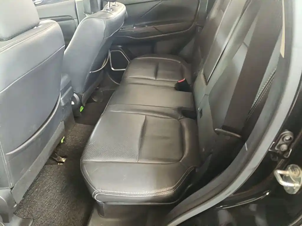 Mitsubishi Outlander — миниатюра 17